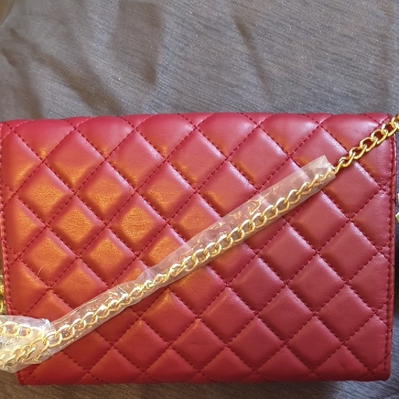 Badgley Mischka Burgundy Quilted Crossbody Bag with Gold Chain - Picture 5 of 5